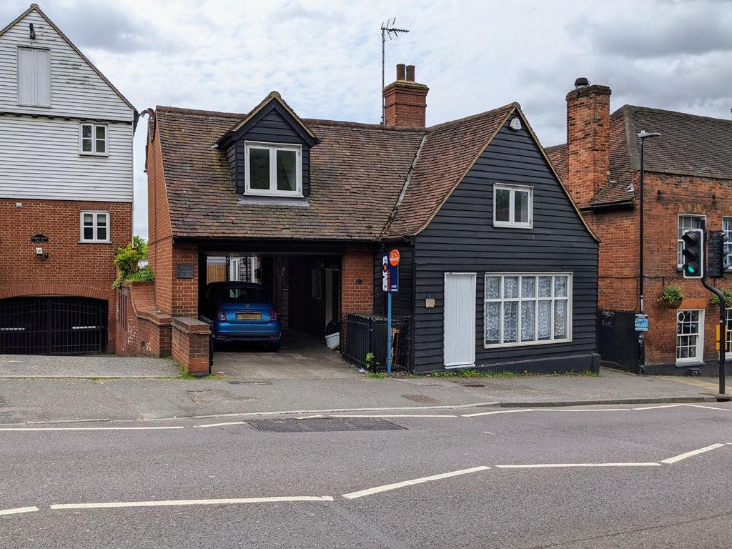 2 bed semidetached house to rent in High Street, Benfleet SS7, £1,000