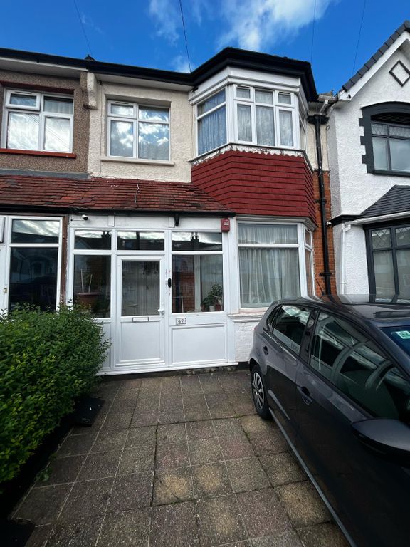 2 bed terraced house for sale in Thurlby Road, Wembley HA0, £400,000