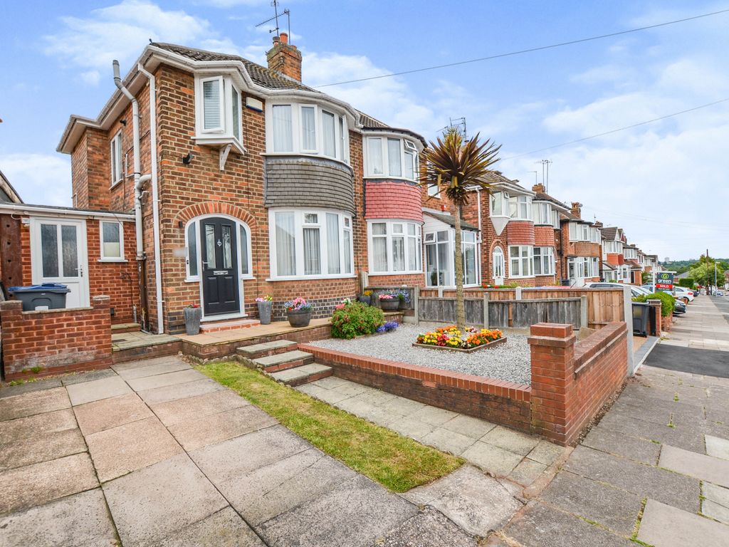 3 bed semidetached house for sale in Dorrington Road, Great Barr B42