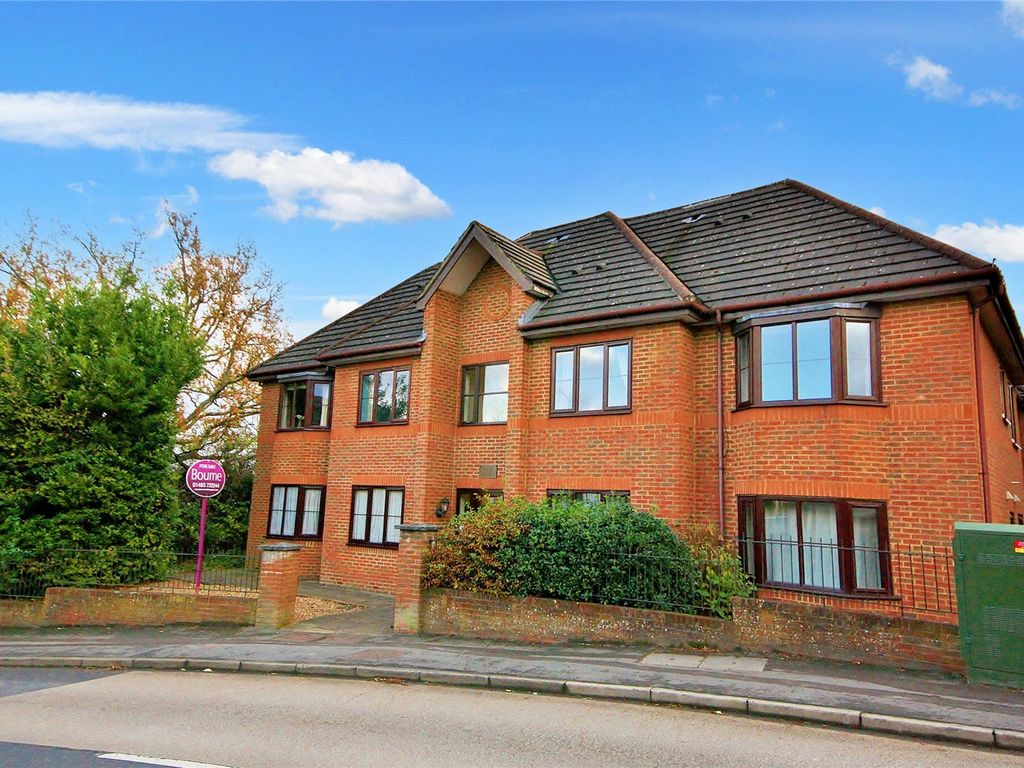 2 bed flat for sale in Anchor Hill, Knaphill, Woking, Surrey GU21, £250,000 Zoopla