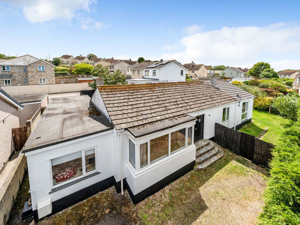 5 bed bungalow for sale in Vivian Park, Camborne, Cornwall TR14, £
