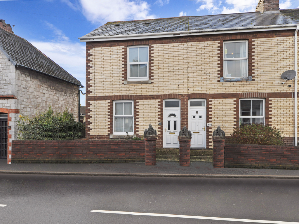 2 bed end terrace house for sale in Exeter Road, Kingsteignton, Newton