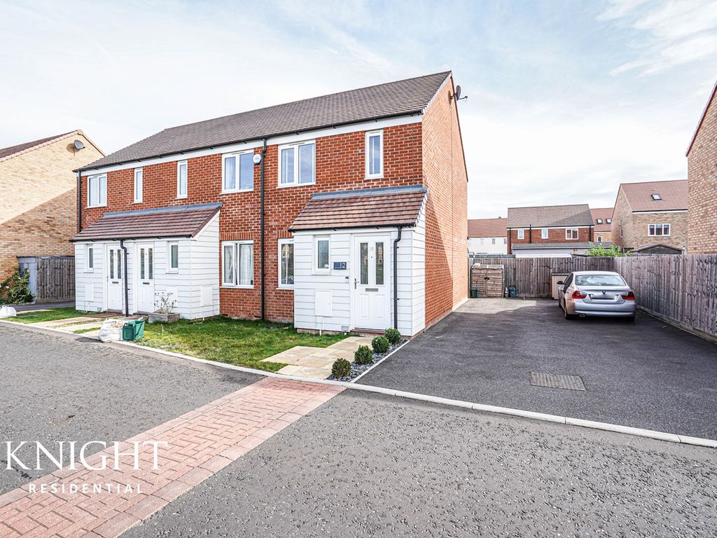 2 bed end terrace house for sale in Christopher Chase, Stanway