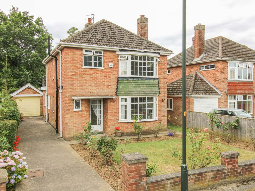 3 bed detached house for sale in Allestree Drive, Scartho, Grimsby DN33