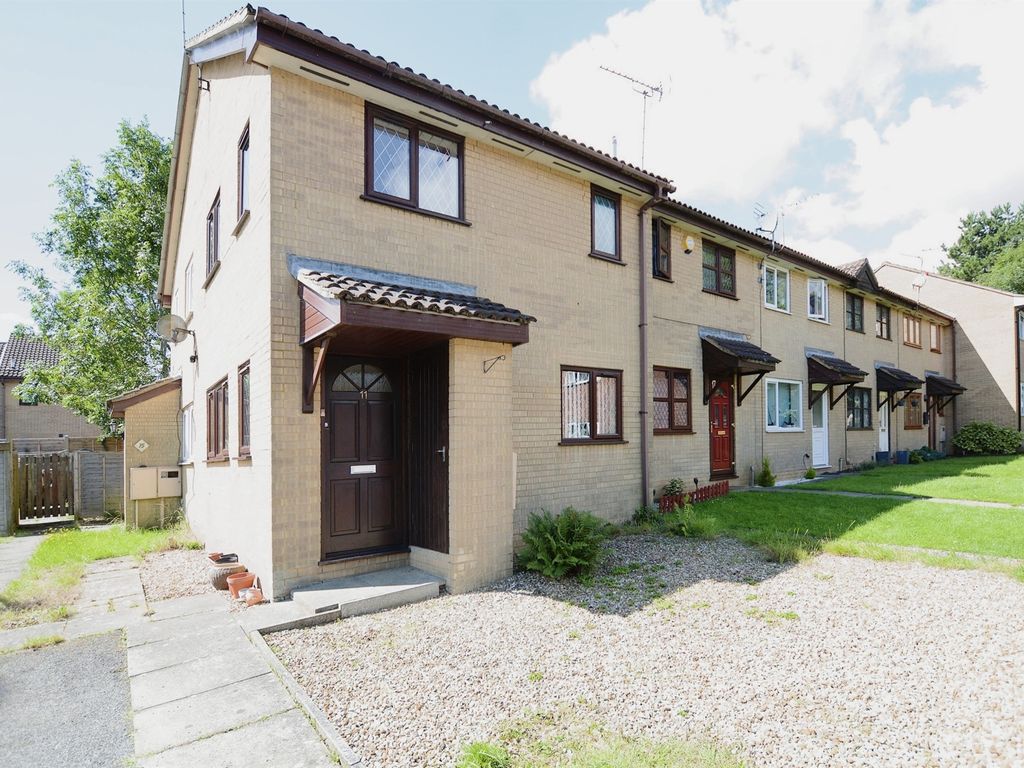 1 bed property for sale in Close, Wellingborough NN8, £150,000