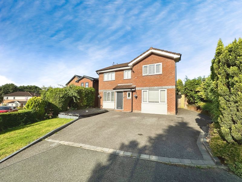 4 bed detached house for sale in Cleveland Close, Ramsbottom, Bury BL0