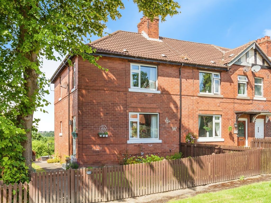 3 bed end terrace house for sale in Ravenshouse Road, Dewsbury WF13, £