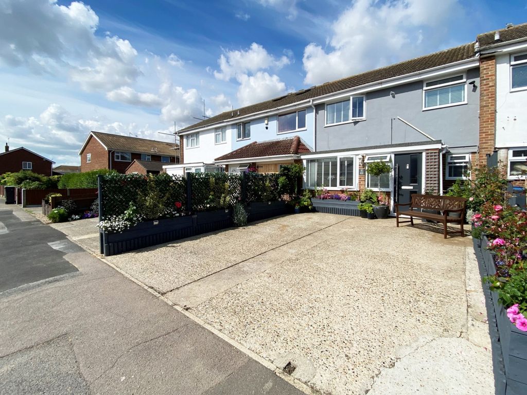 3 bed terraced house for sale in Links Road, Deal CT14 Zoopla