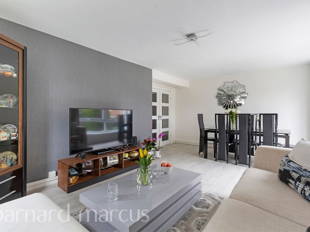 2 bed flat for sale in Maple Road, Surbiton KT6 Zoopla