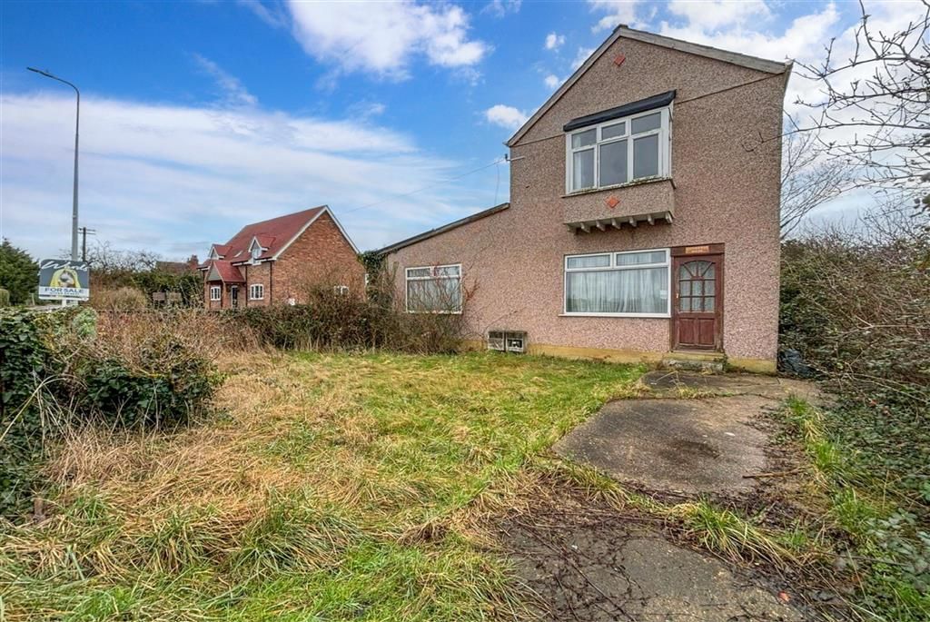 3 bed detached house for sale in Church Road, Eastchurch, Sheerness