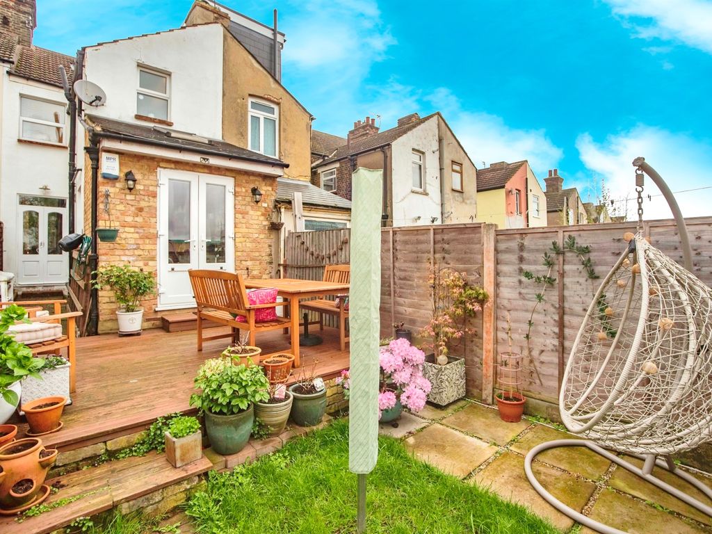 2 bed terraced house for sale in Rosedale Road, Grays RM17, £325,000