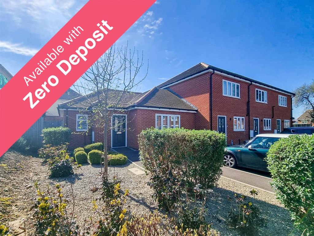 2 bed bungalow to rent in Middletune Mews, Middletune Avenue