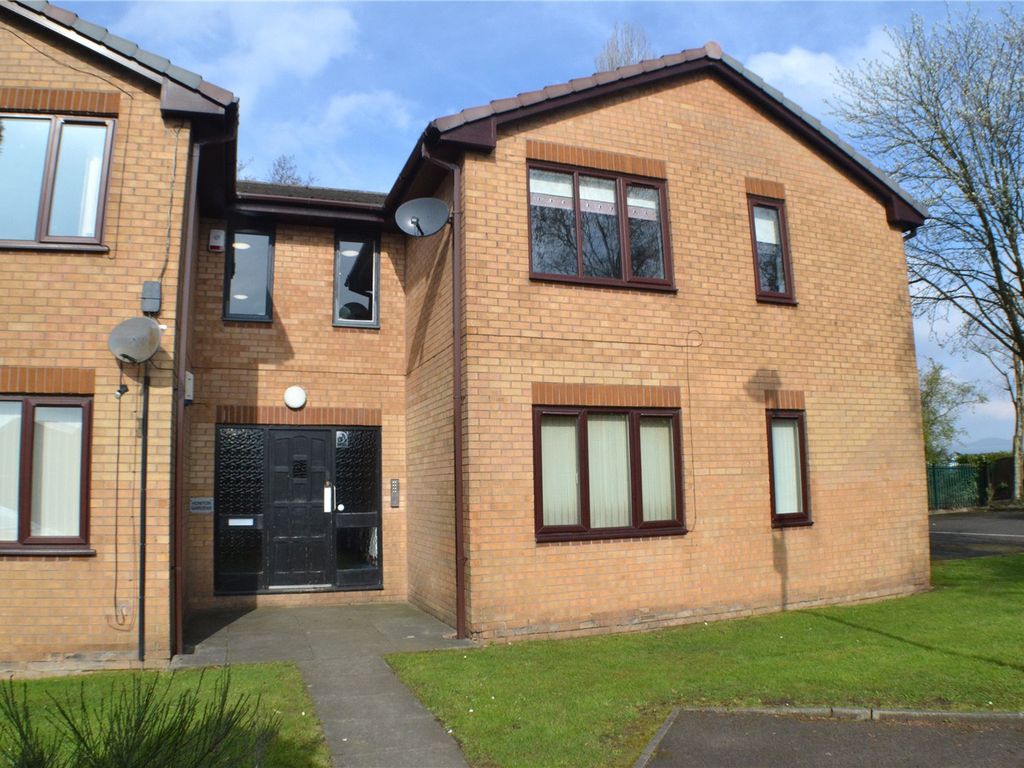 1 bed flat to rent in Honiton Gardens, Honiton Close, Heywood