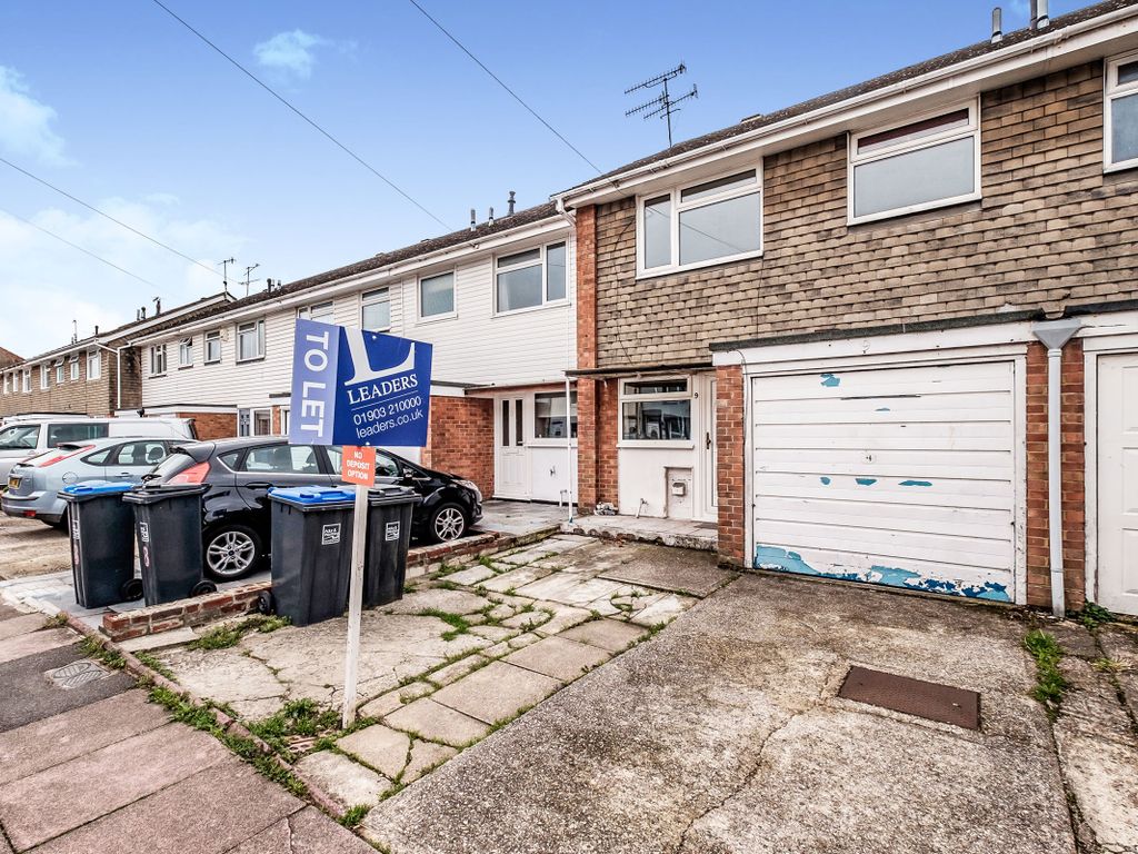3 bed terraced house to rent in The Linkway, Howard Street, Worthing
