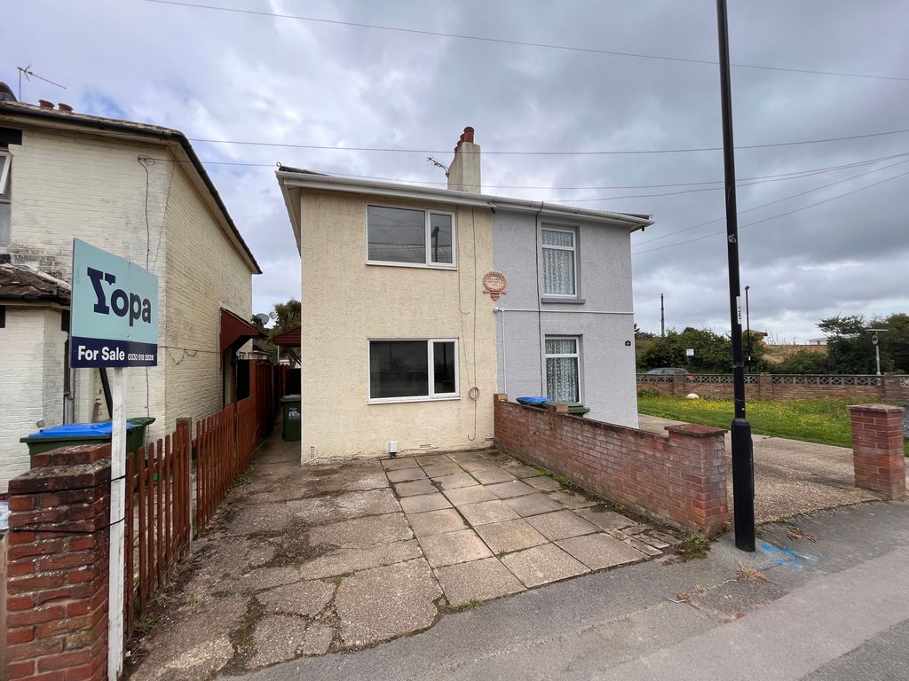 2 bed semidetached house for sale in Victoria Road, Woolston