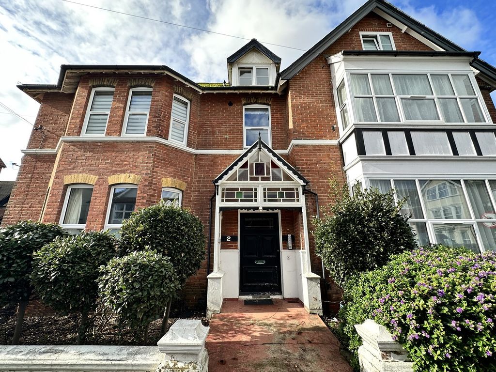 1 bed flat to rent in 2 Albany Road, BexhillOnSea TN40, £780 pcm Zoopla