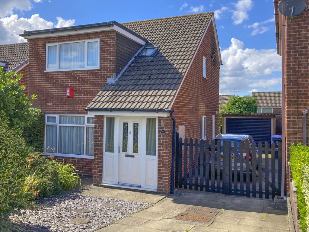 3 bed detached house for sale in Ferndown Close, Stoke On Trent ST3