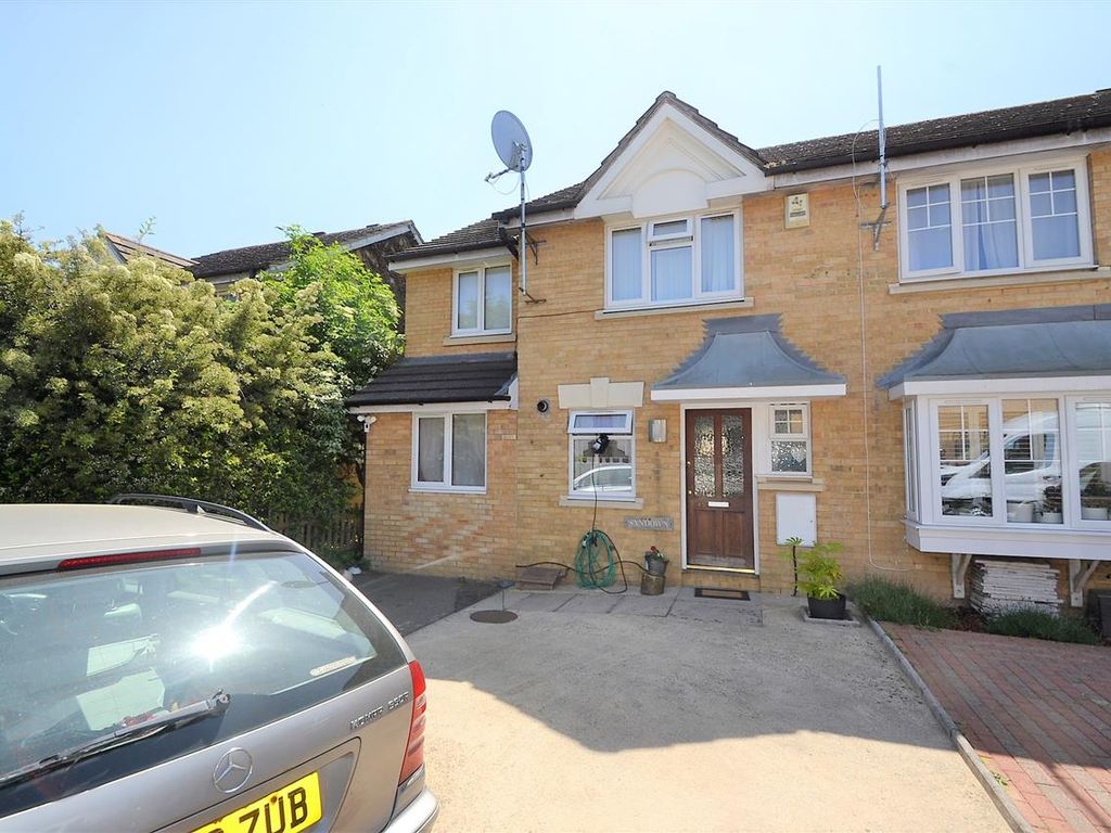 3 bed semidetached house for sale in Westmacott Drive, Feltham TW14