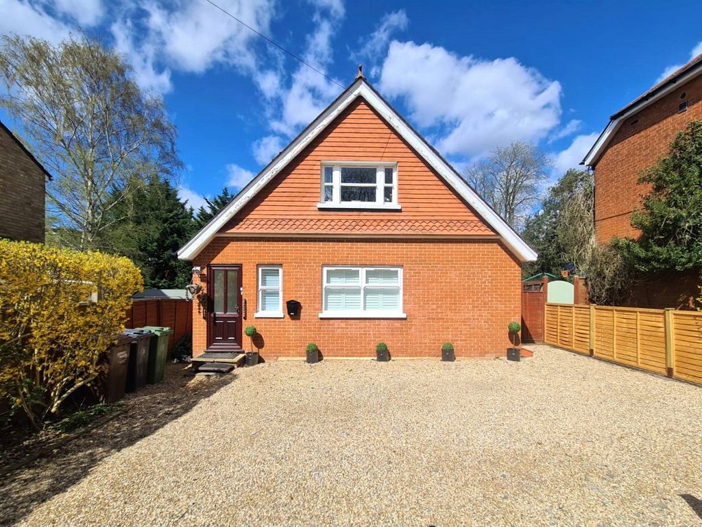 2 bed bungalow for sale in Middle Gordon Road, Camberley GU15 Zoopla