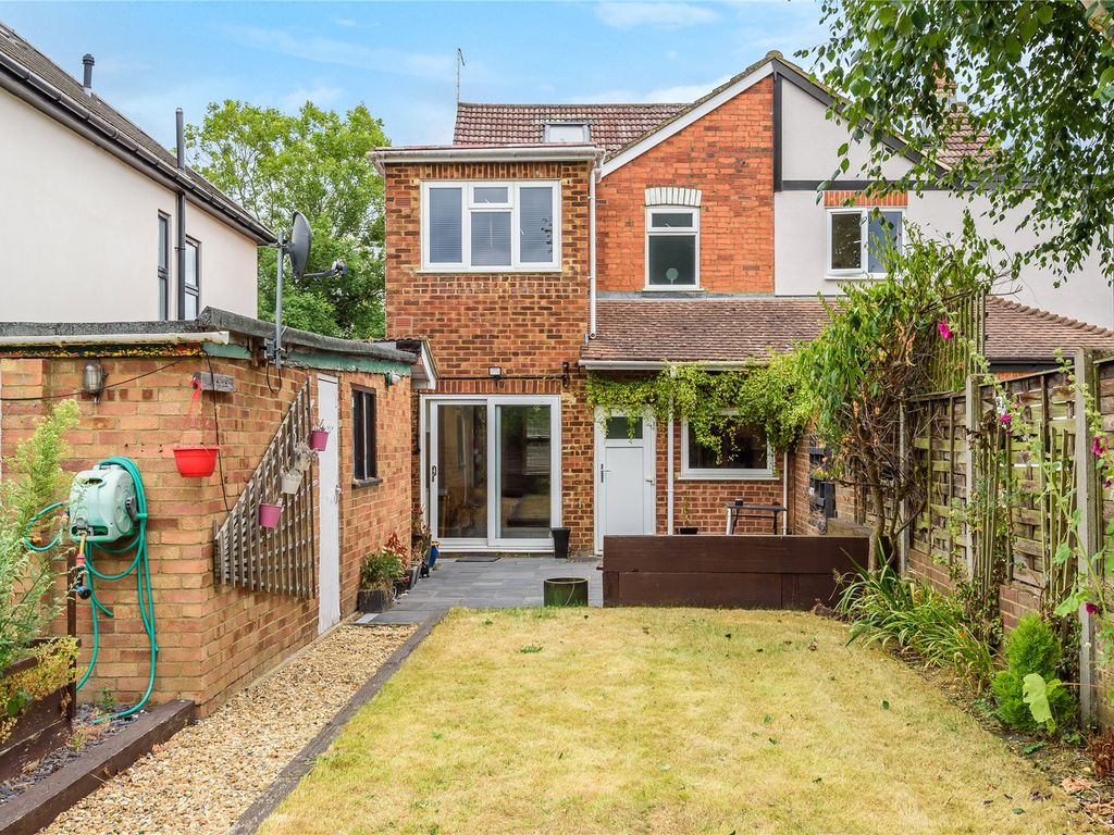 3 bed semidetached house for sale in Addlestone, Surrey KT15 Zoopla