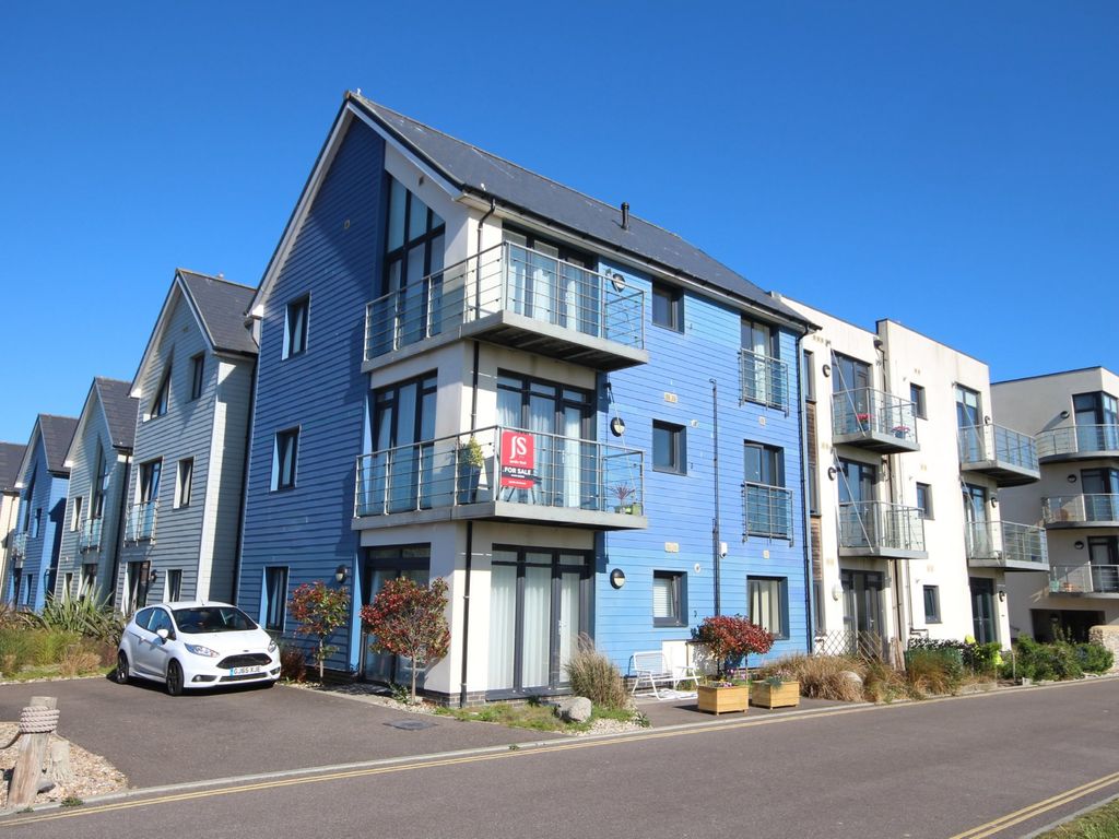 1 bed flat to rent in Eirene Road, GoringBySea, Worthing BN12, £1,100