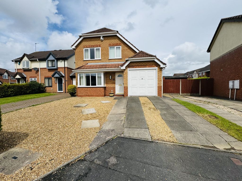3 bed detached house for sale in Glaisedale Grove, Willenhall WV13, £