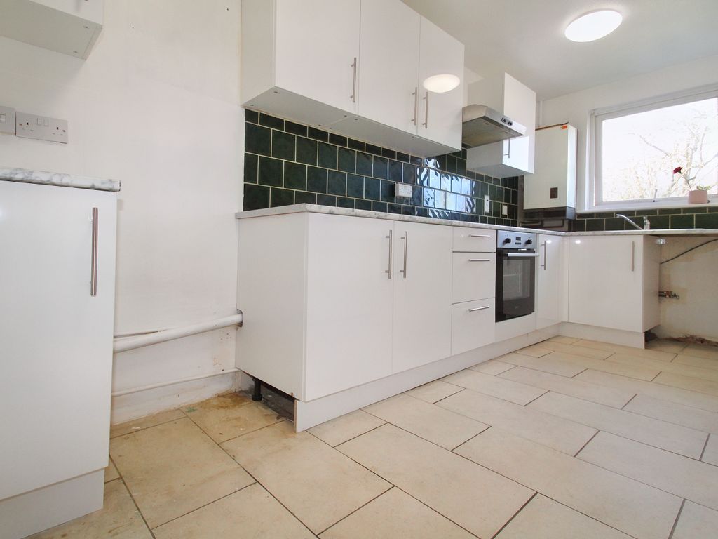 2 bed flat for sale in St. Helens Close, Uxbridge, Greater London UB8