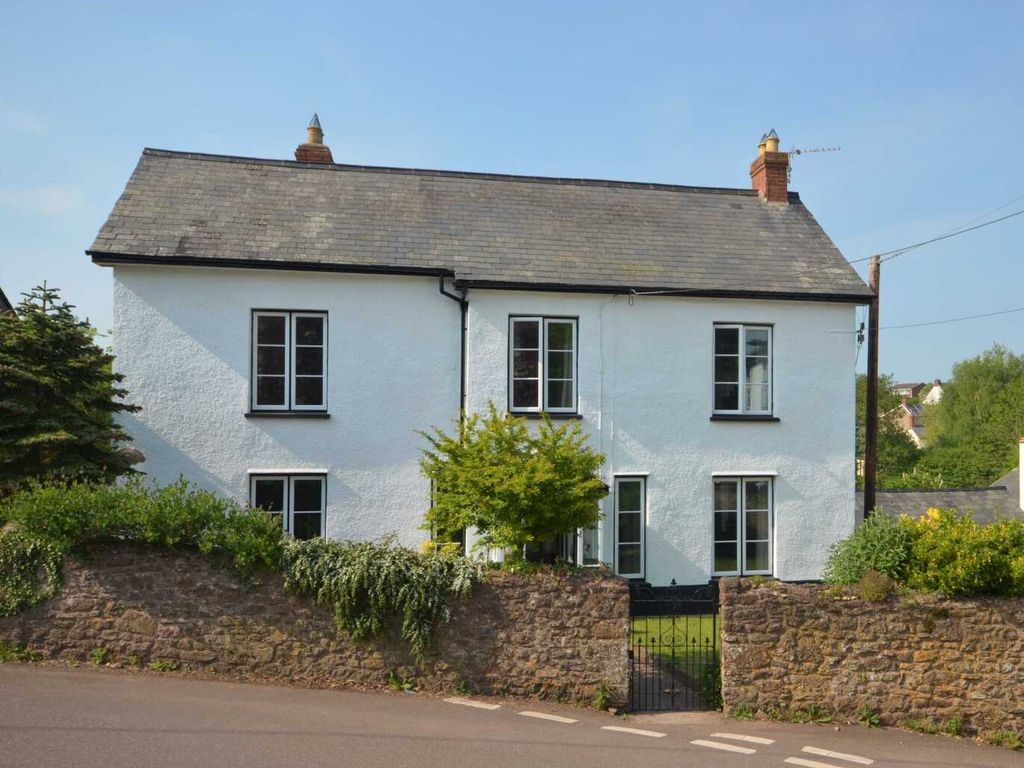 4 bed detached house for sale in Higher Town, Sampford Peverell