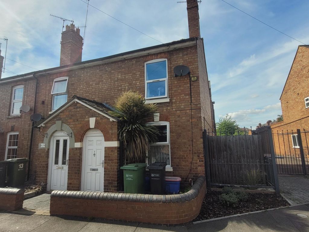3 bed end terrace house for sale in Little Southfield Street, Worcester
