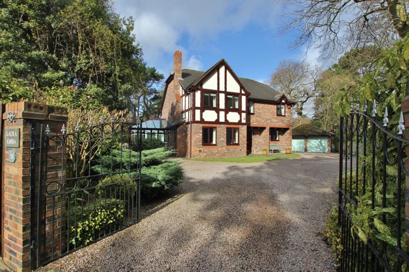 5 bed detached house for sale in Vyner Road South, Noctorum, Wirral