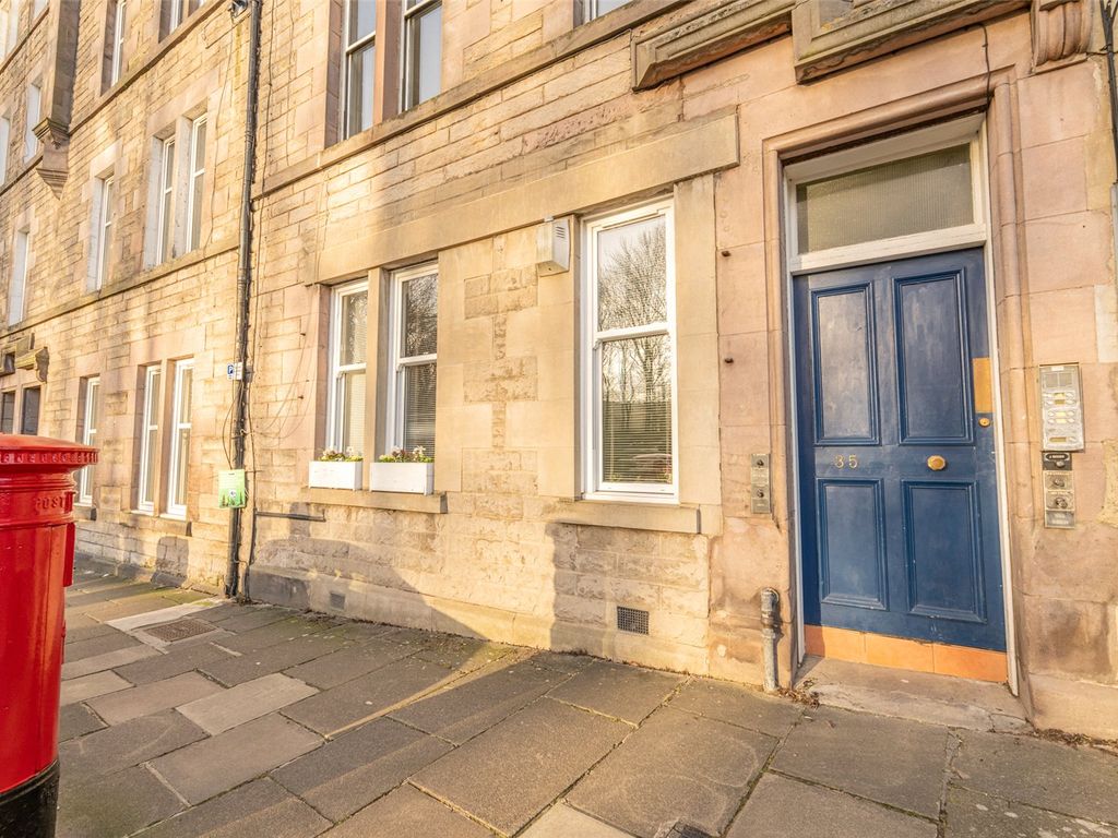 2 bed flat for sale in Royal Park Terrace, Edinburgh EH8, £295,000 Zoopla