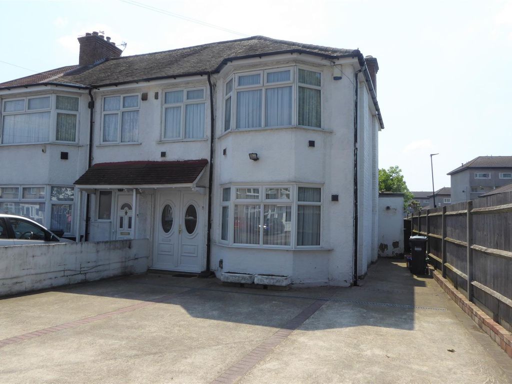 3 bed end terrace house to rent in Vincent Road, Hounslow TW4 Zoopla