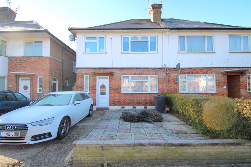 1 bed flat to rent in The Ridgeway, North Harrow, Harrow HA2, £1,300