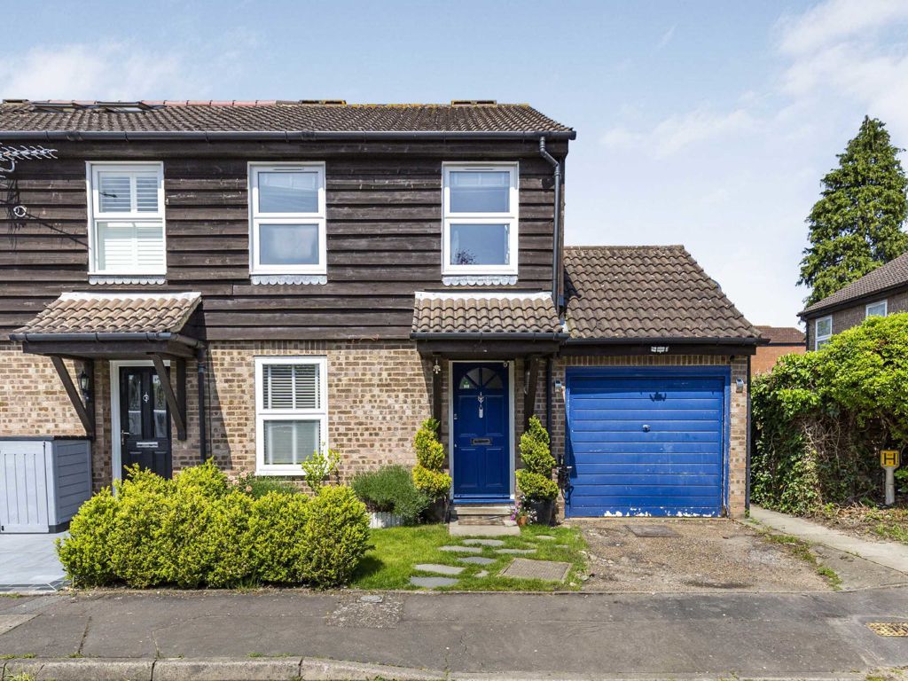 3 bed property for sale in Walker Close, Hampton TW12, £579,950 Zoopla