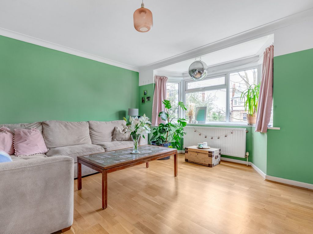 2 bed flat for sale in Cranes Park, Surbiton KT5, £425,000 Zoopla