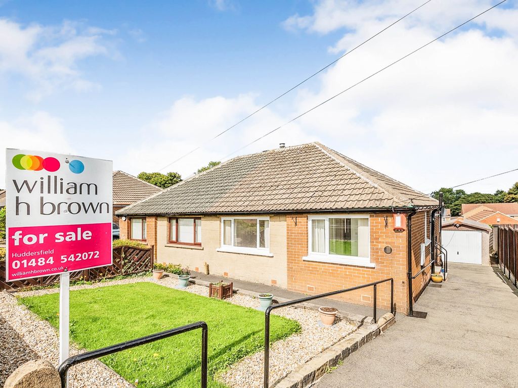 2 bed semidetached bungalow for sale in Chiltern Avenue, Lindley, Huddersfield HD3, £200,000