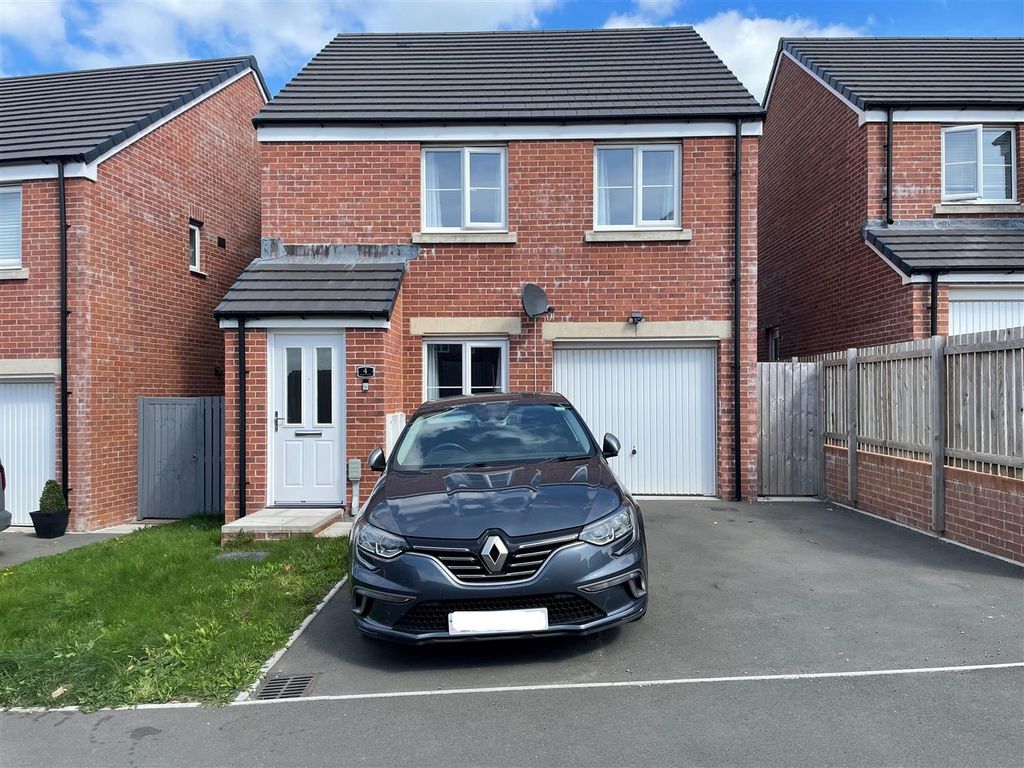 3 bed detached house for sale in Heol Y Plas, Carway, Kidwelly SA17