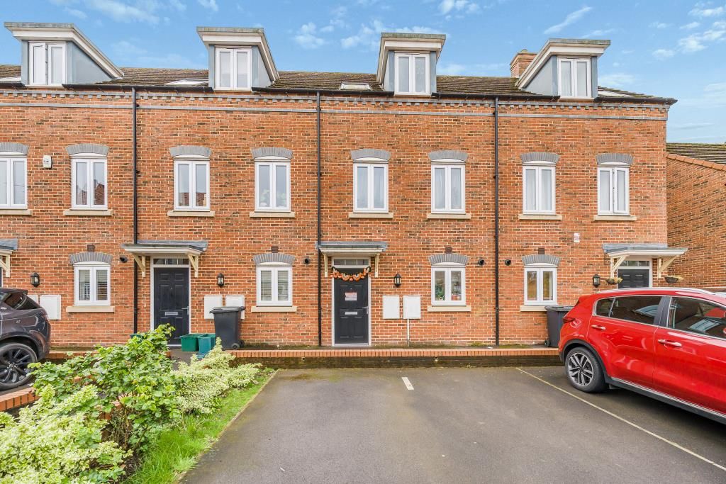 4 bed terraced house to rent in Newbury, Berkshire RG14 Zoopla