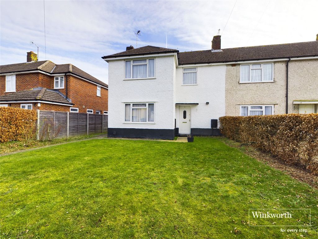 3 bed end terrace house to rent in Lansdowne Road, Tilehurst, Reading