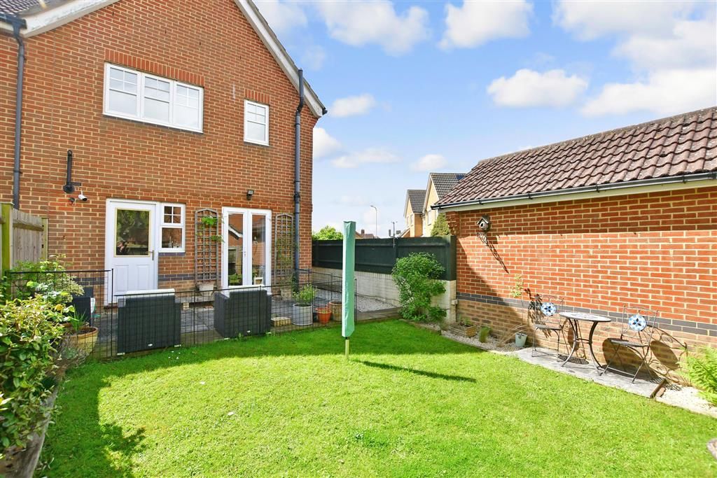 3 bed end terrace house for sale in Lucilla Avenue, Kingsnorth, Ashford