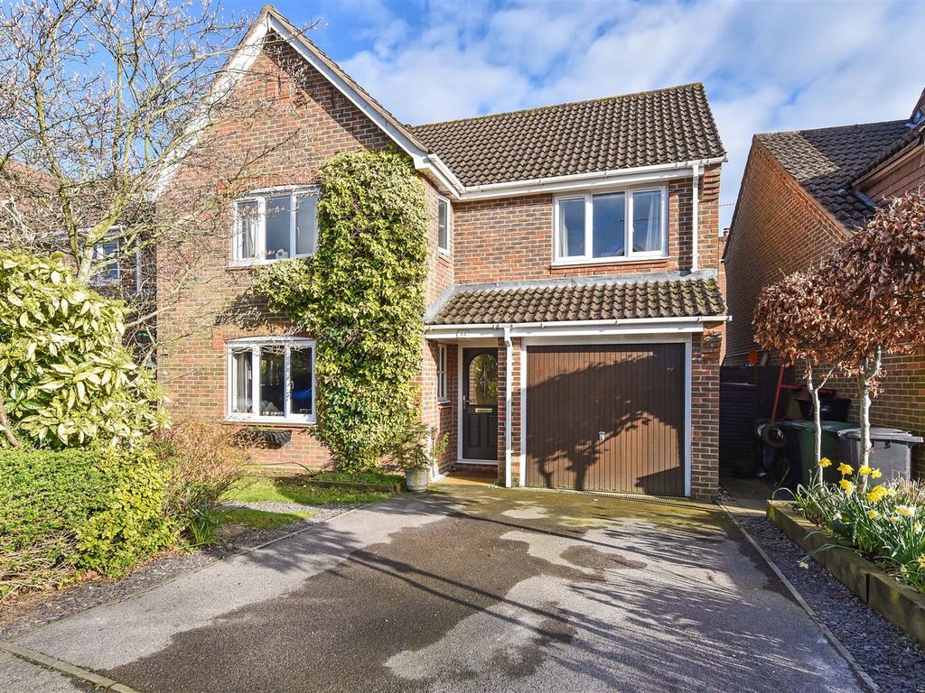 4 bed detached house for sale in Creech View, Denmead, Waterlooville
