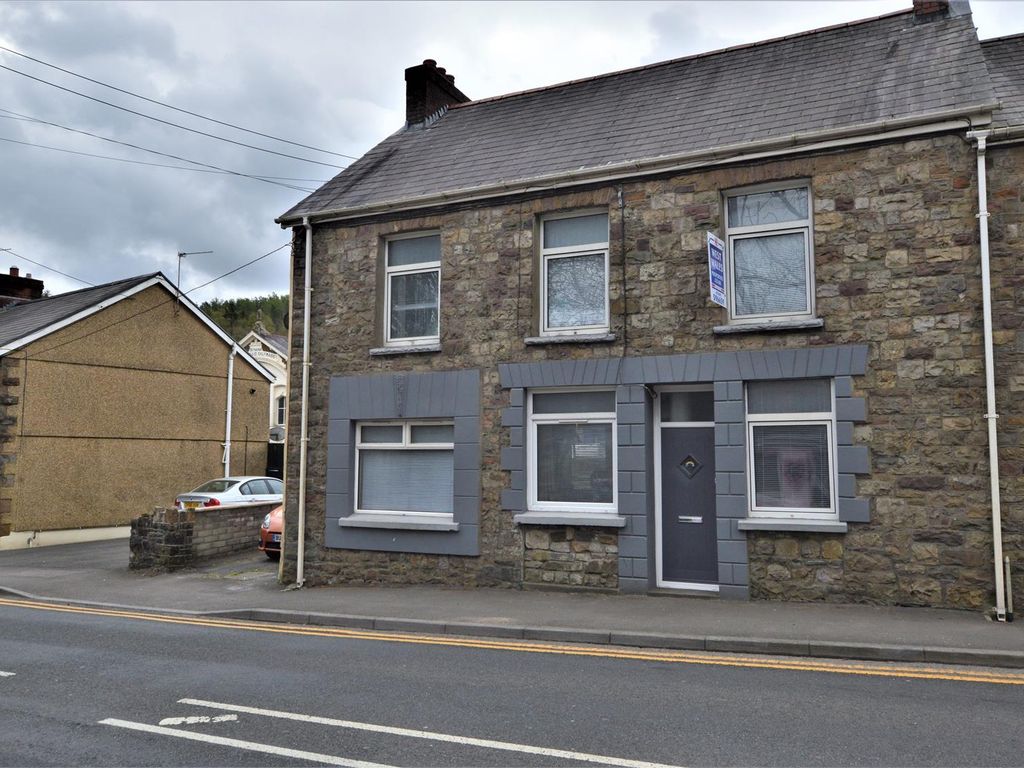 4 bed end terrace house for sale in Cwmamman Road, Glanamman, Ammanford
