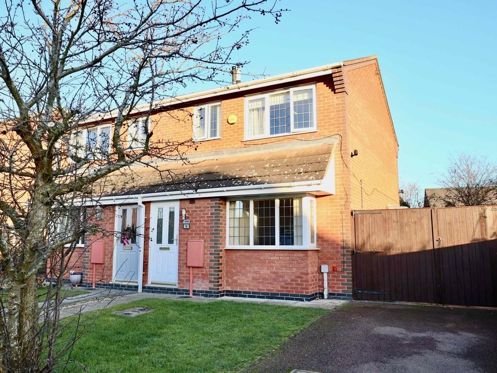 3 bed semidetached house for sale in Florian Way, Hinckley LE10 Zoopla