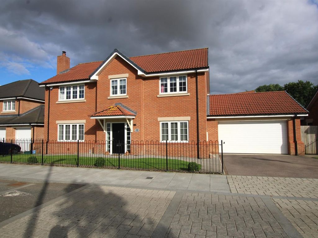 4 bed detached house for sale in Parkdale, Carr Lane, Spennymoor DL16