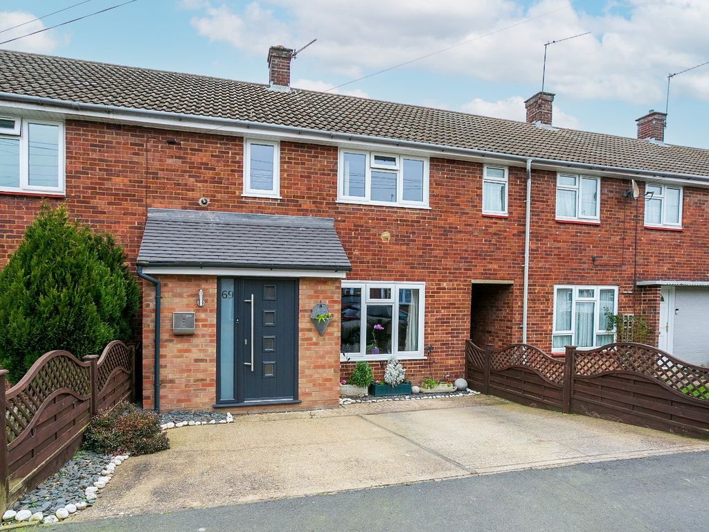 2 bed terraced house for sale in Bathurst Road, Hemel Hempstead