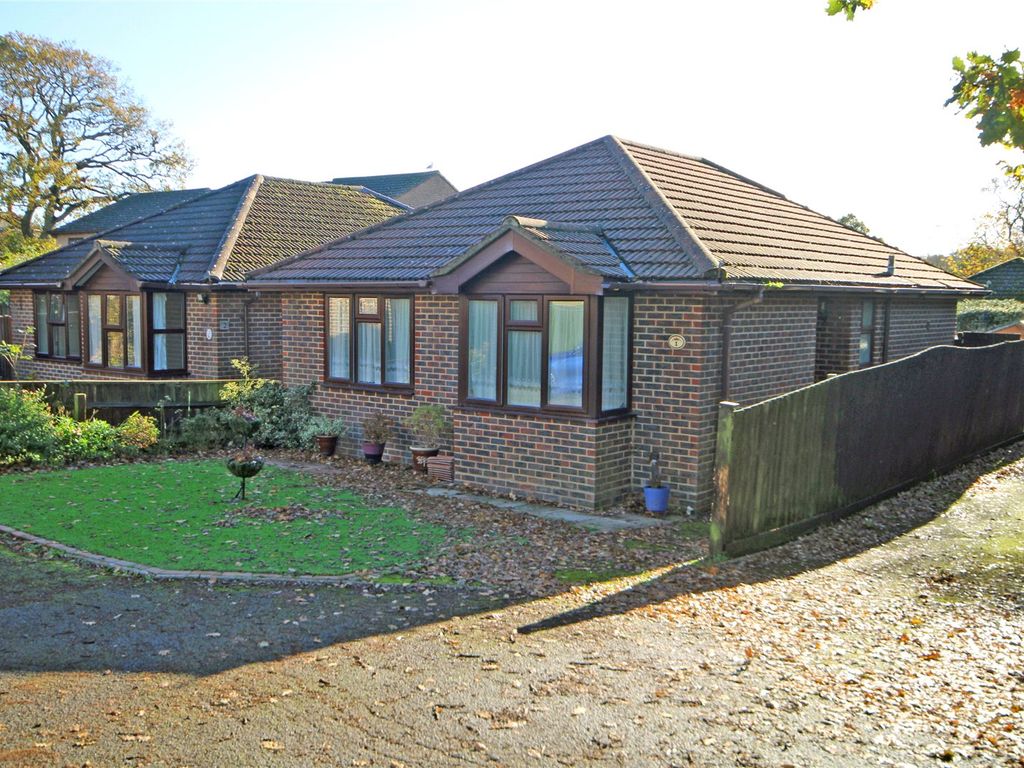 2 bed bungalow for sale in Autumn Copse, New Milton, Hampshire BH25