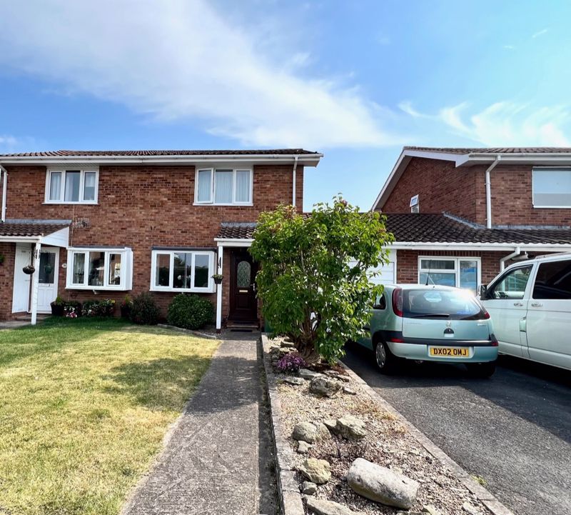 3 bed semidetached house for sale in Grandstand Road, Hereford HR4