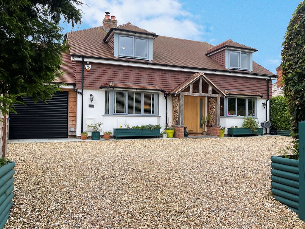 4 bed detached house for sale in Pitmore Lane, Sway, Lymington SO41, £