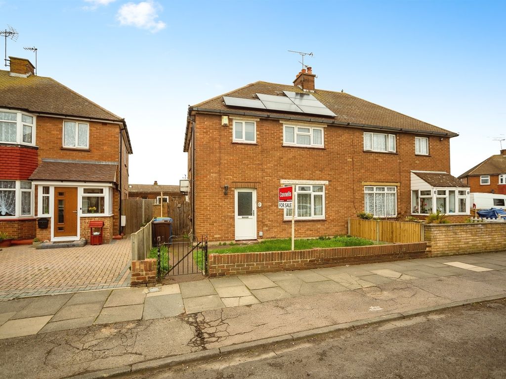 3 bed semidetached house for sale in Thames Avenue, Sheerness ME12, £