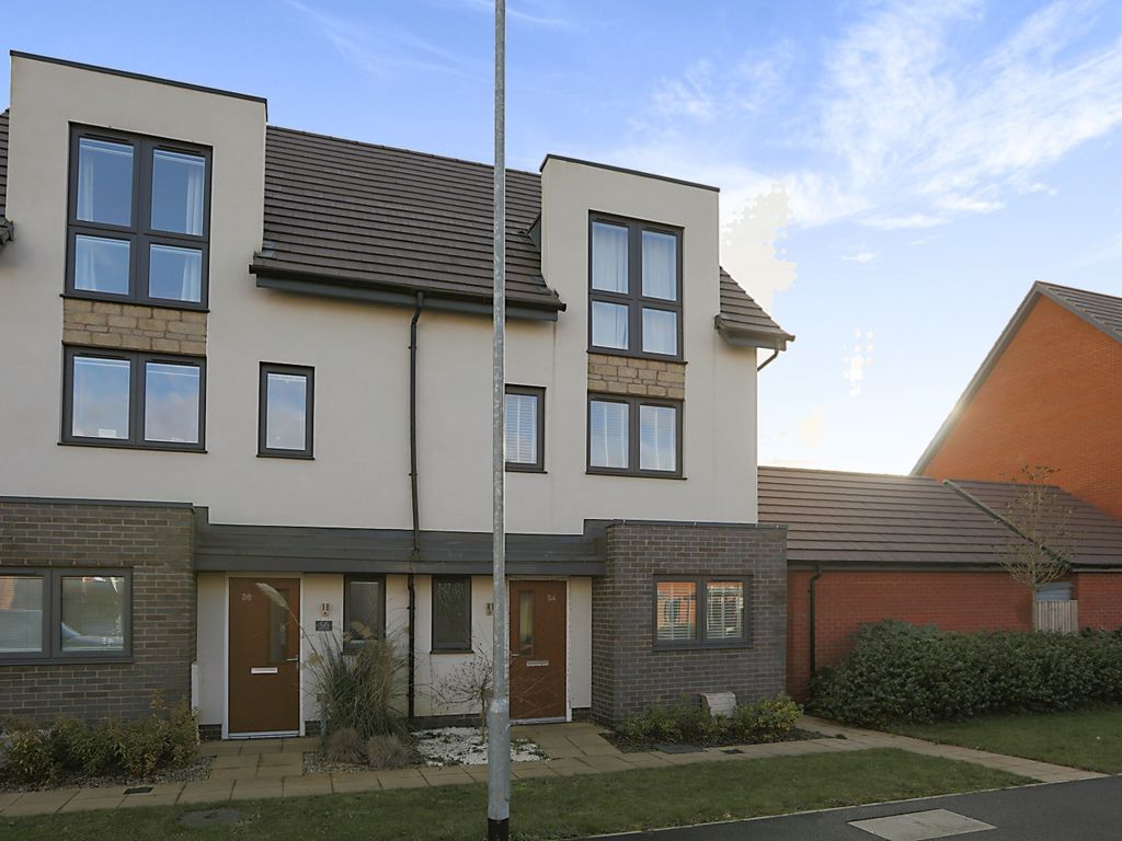 4 bed semidetached house for sale in Rievaulx Way, Monksmoor, Daventry